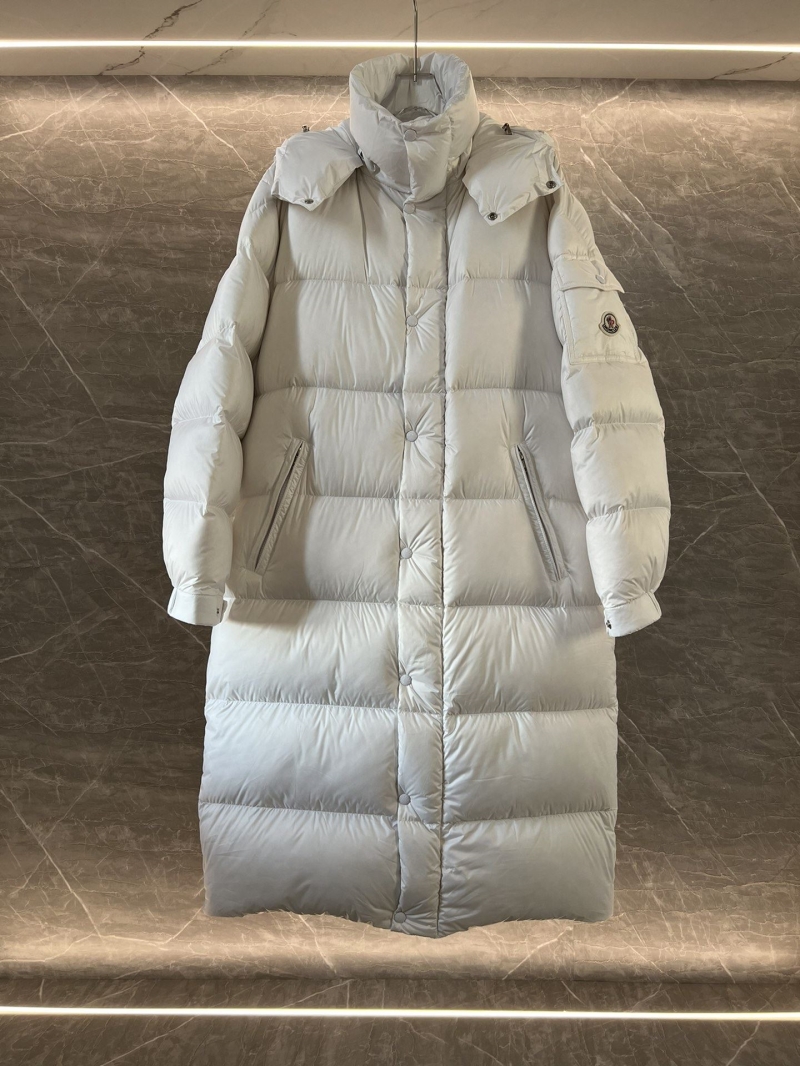 G*u*i down coat